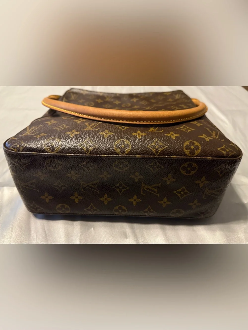 Louis Vuitton Looping MM – Monogram Canvas – Authenticated with LV Dustbag - Picture 5 of 15